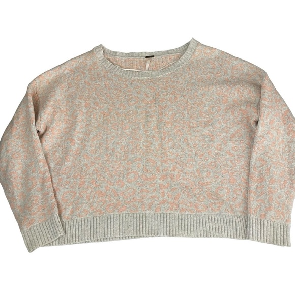 Free People Cool Cat Leopard Print Sweater Peach Cream Small - Picture 12 of 13